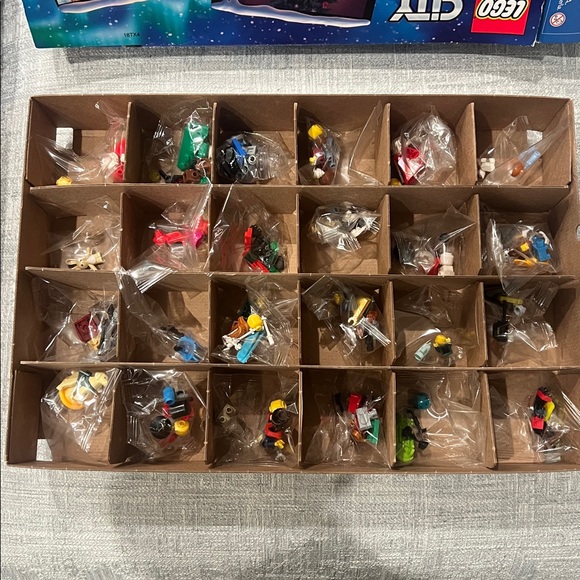 Lego City 2024 Advent Calendar NEW 60436 Building Blocks Age 5+ - Picture 6 of 6